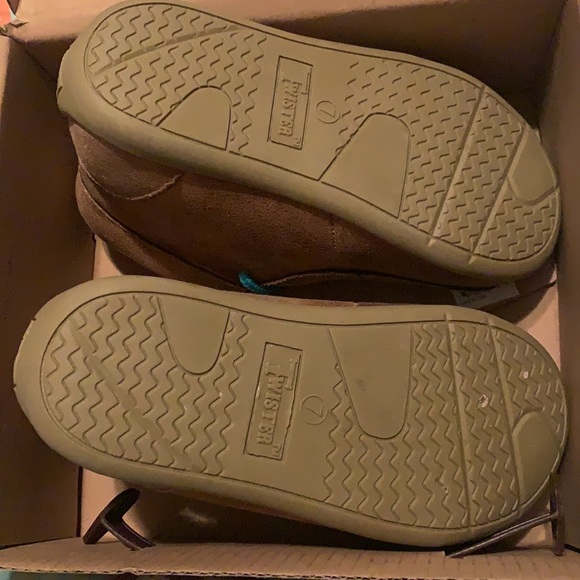 NWT Toddler Chukka Booties, size 7. - Picture 3 of 5